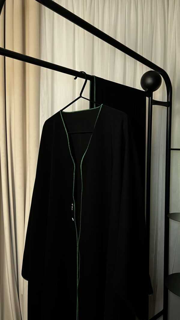 Bisht abaya colour